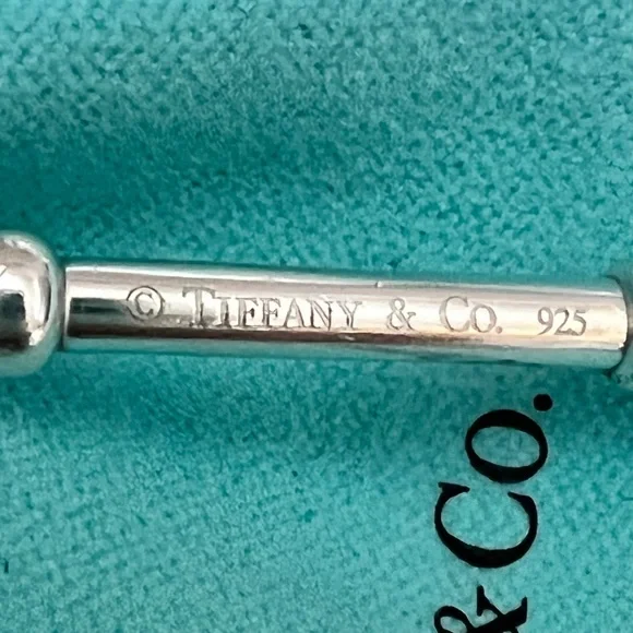 Retired Tiffany large open heart key - Picture 5 of 11